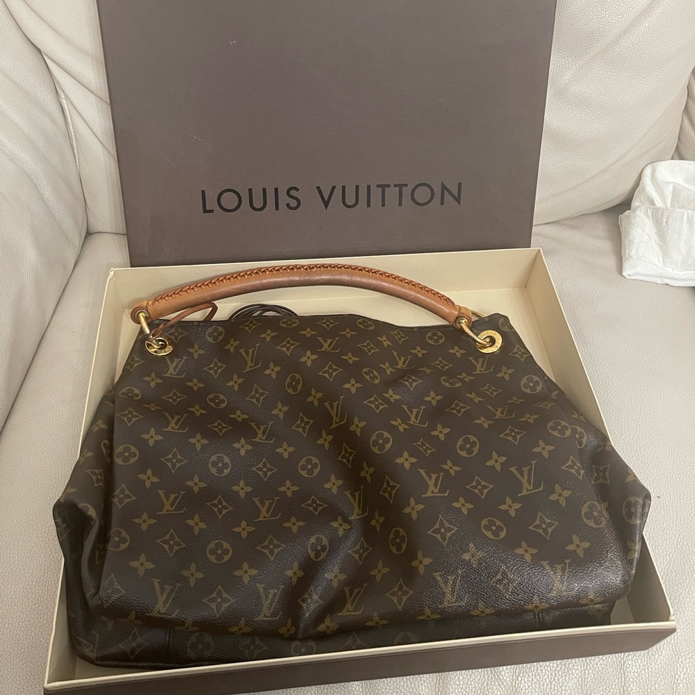 Artsy MM Monogram Bag